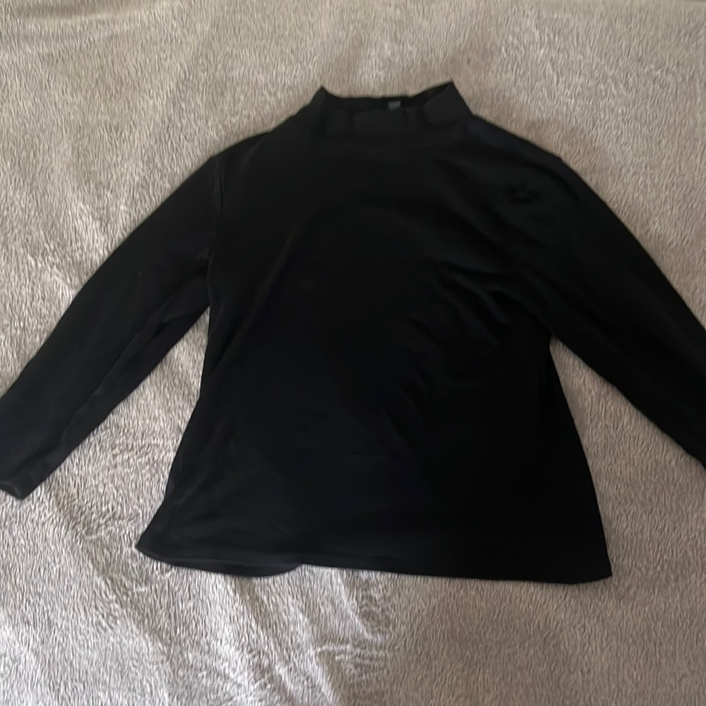 Black long sleeve shirt